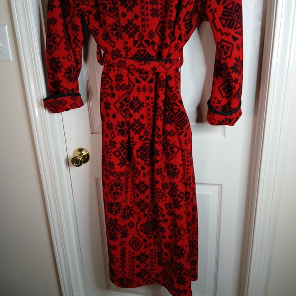 Vintage Eddie Bauer Woman's Red and Black Patterned Robe Size Large - Picture 9 of 9